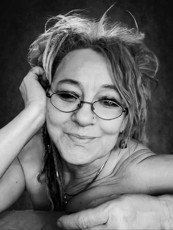 Deva-Bhusha-Meerane-Sinnesart-Tantramassage